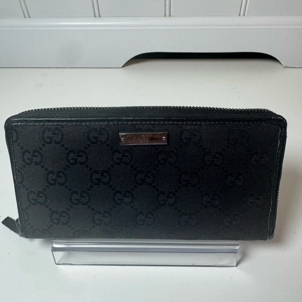 Gucci Women’s Black GG Monogram Canvas Long Zip Wallet